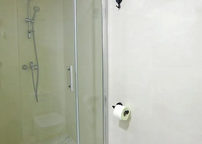 Riverside Charm Apartment *