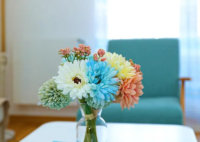 Riverside Charm Apartment *